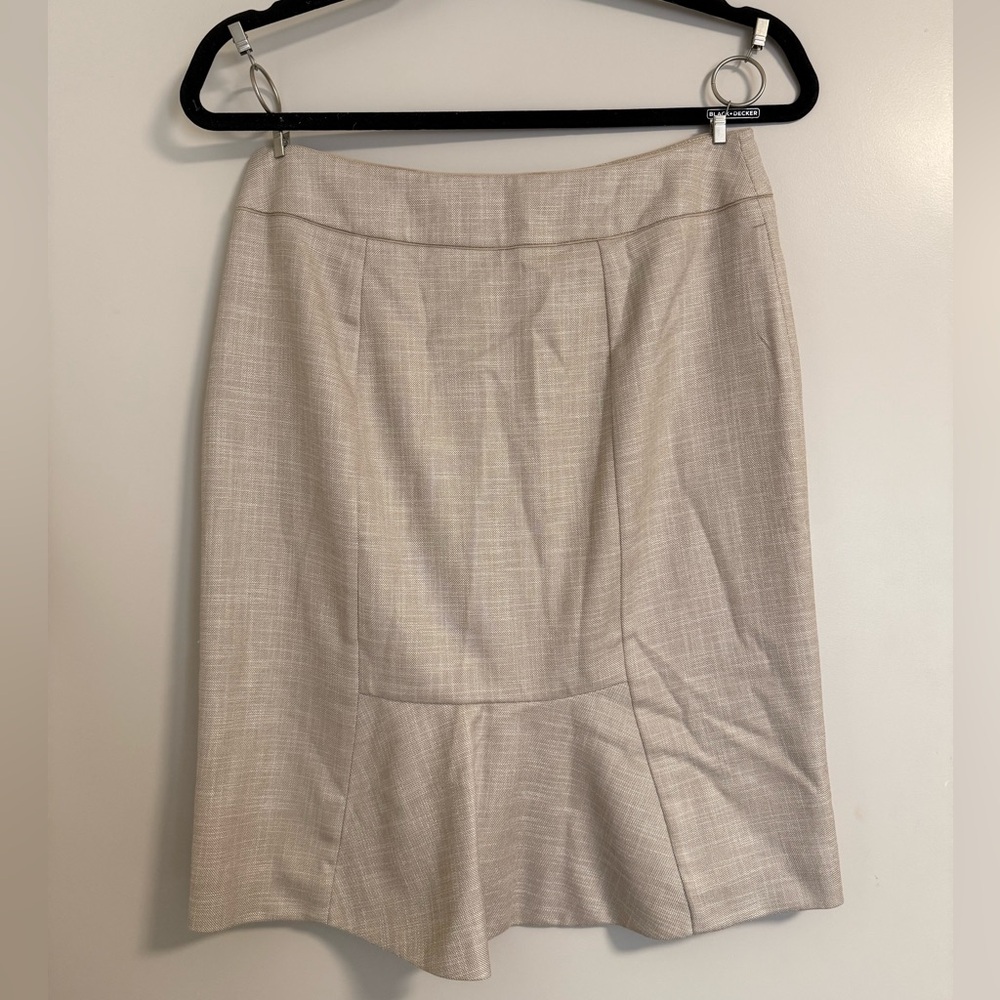 WHBM | (Tan) Ruffle Vent/Hem Pencil Skirt sz 2 NWT